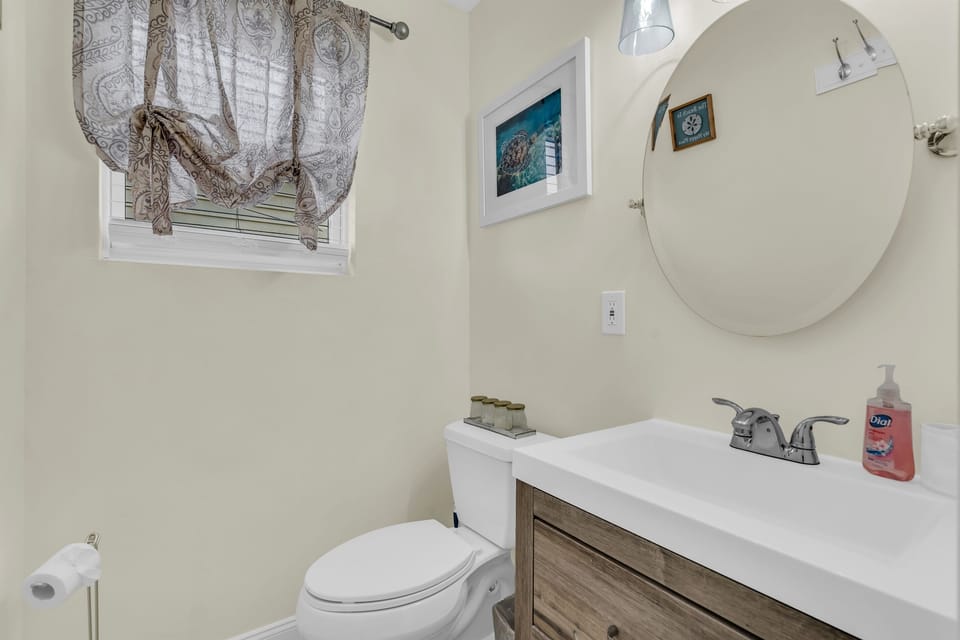 Vanity & Toilet
