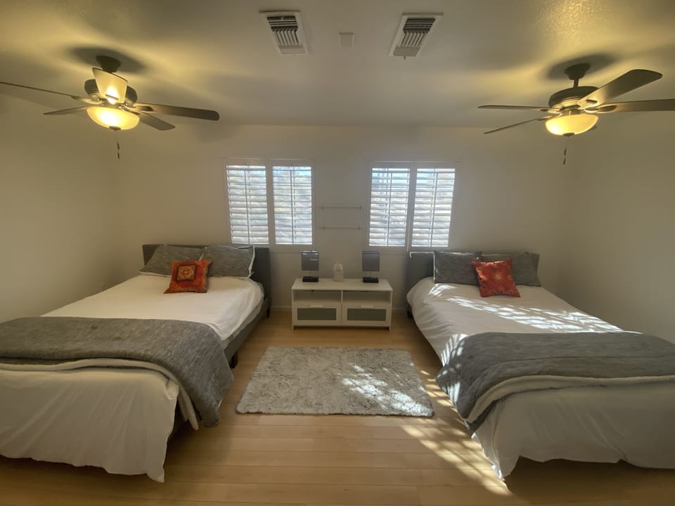 2nd large bedroom with 2 Queen beds, brand new mattresses