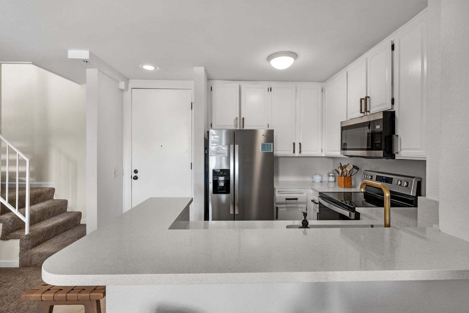 Beautiful renovated kitchen Dec 2024