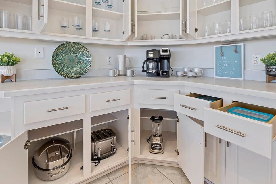 Fully equipped kitchen — cook, gather, and enjoy the meal.