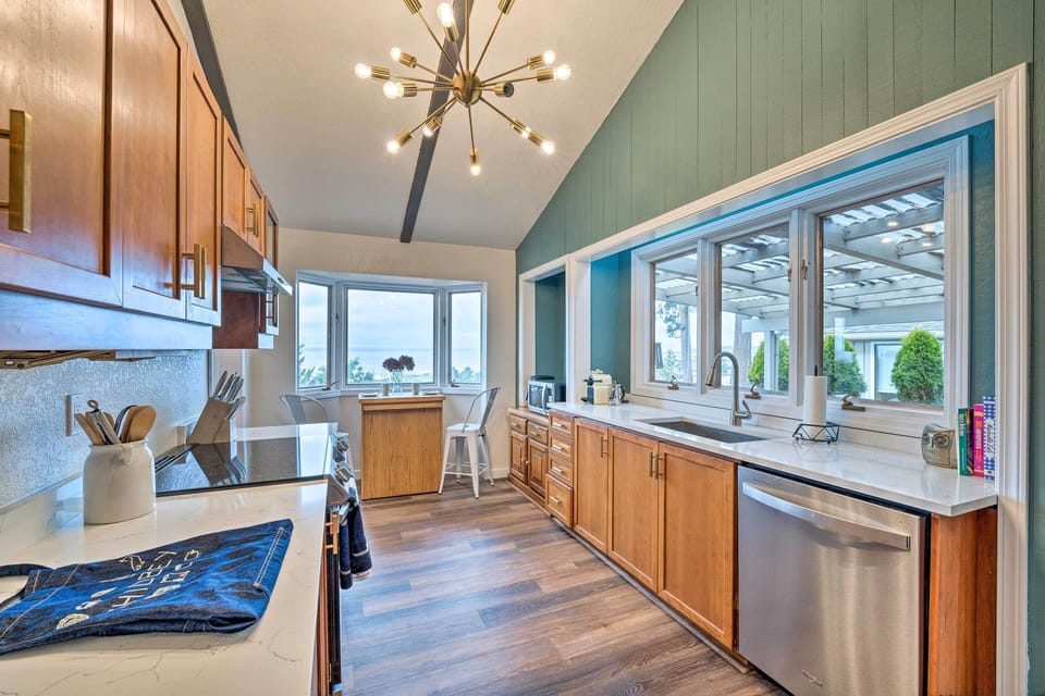 Kitchen | 1st Floor | Fully Equipped