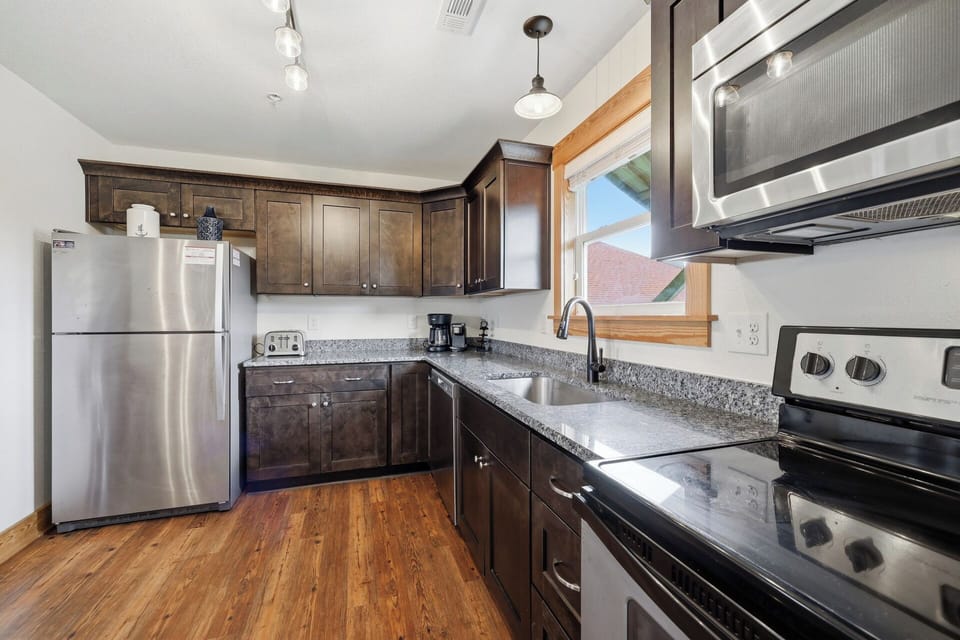 Full Kitchen