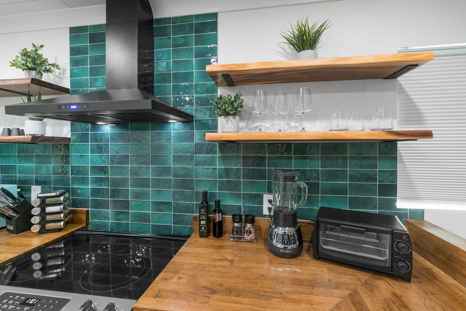 Executive Room | Private kitchen | Coffee/tea maker