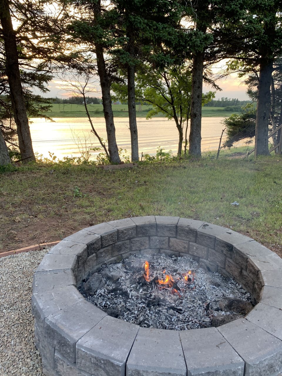 Large firepit for the beautiful summer evenings