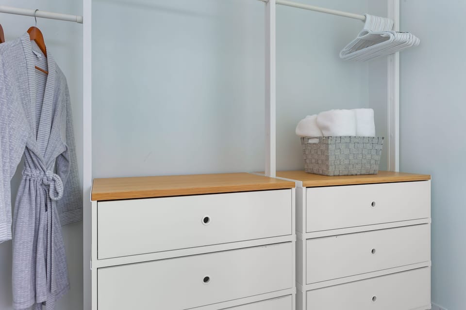 2nd bedroom closet