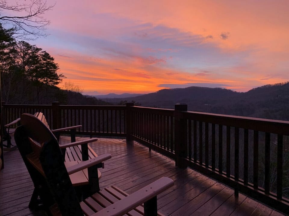 Wake up to a spectacular sunrise over the mountains.