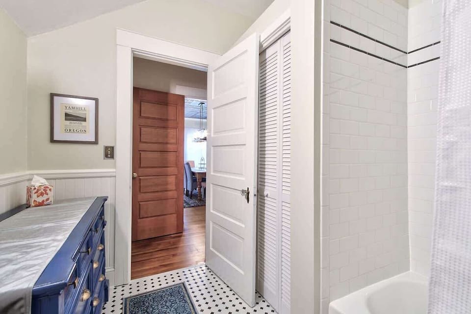 Elegant & Guest-Ready Main Floor Bath