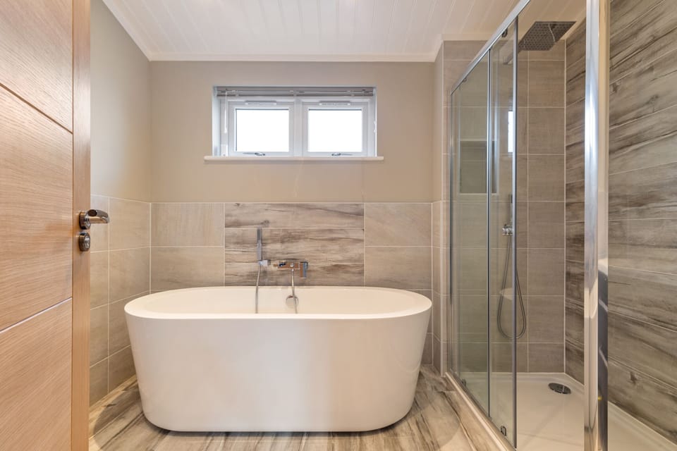 Luxury Lodge, Close to Beach, Pet Friendly