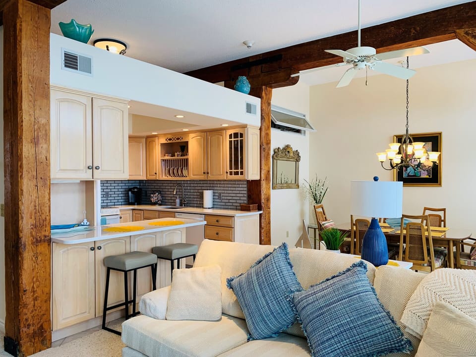 Awesome updated kitchen 