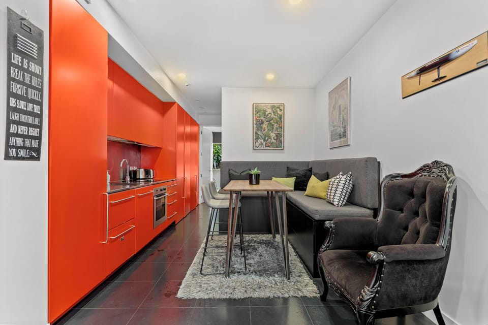 Apartment | Private kitchen | Fridge, oven, stovetop, coffee/tea maker