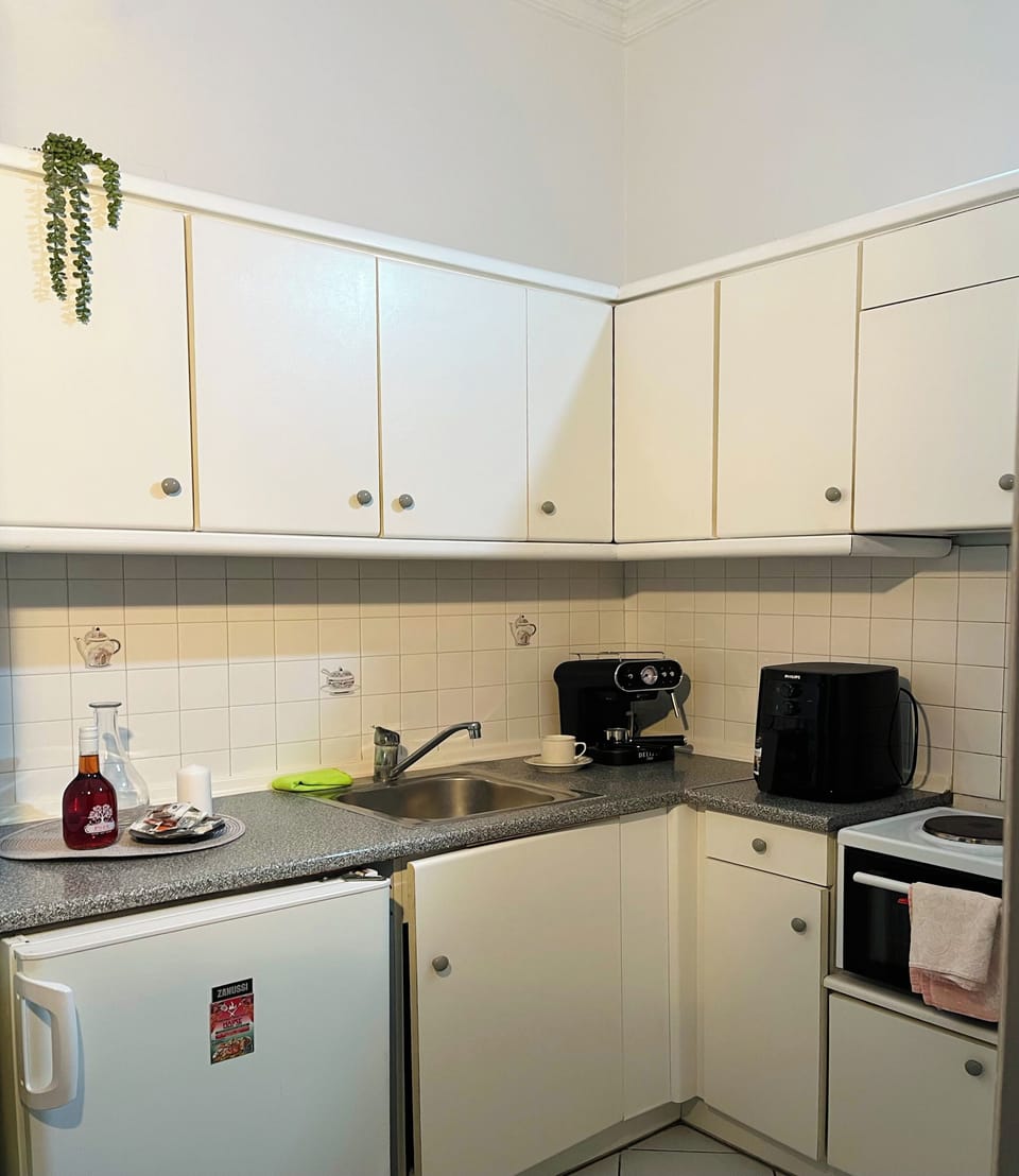 Apartment, 2 Bedrooms, Smoking, Balcony | Interior