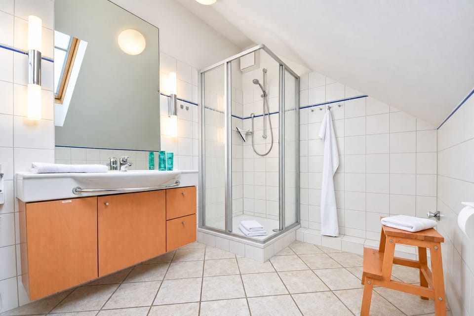 House Ardenne 07 - perfect beach location with balcony and Baltic Sea view Apartment in Heringsdorf