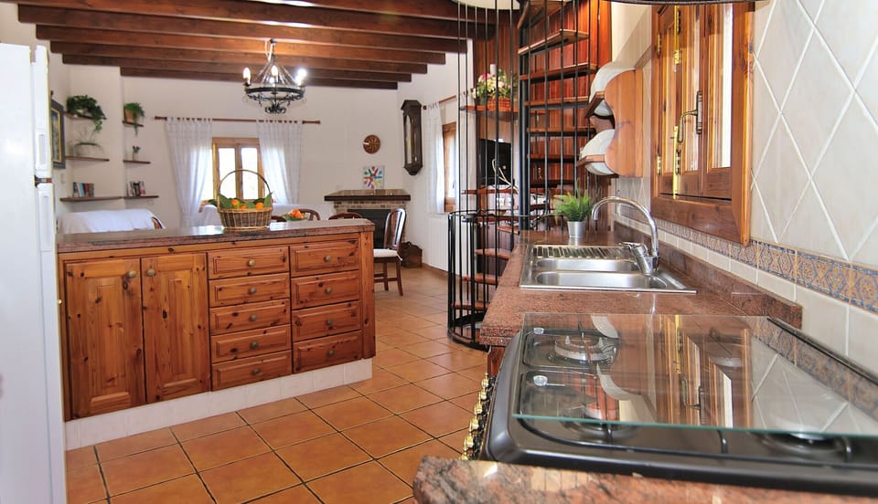 finca, rustic kitchen, cosy, views, amenities