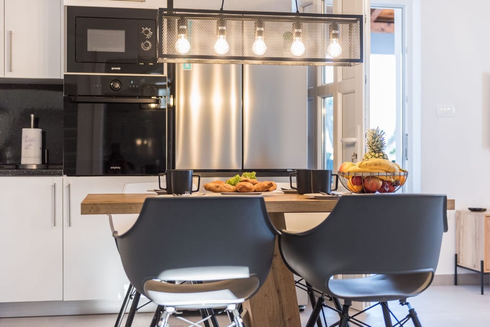 Villa (Four Bedroom Villa) | Dining room