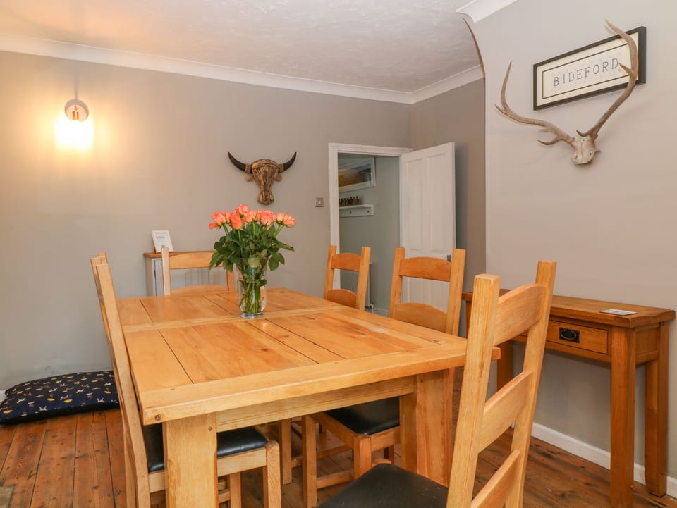 Cottage | Interior