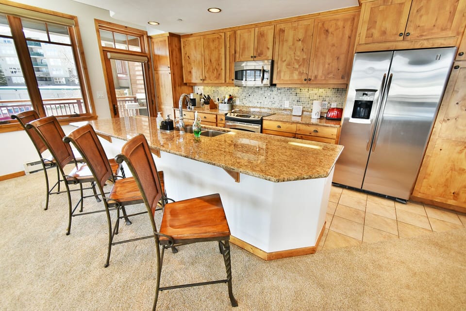 Fully Equipped Slab Granite Kitchen - Fully Equipped Slab Granite Kitchen