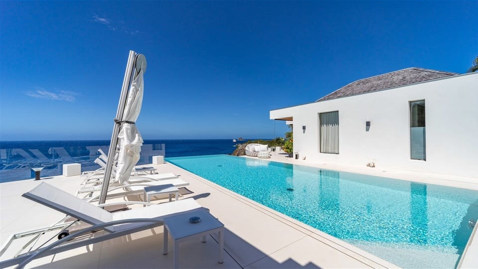 Pool & Terrace