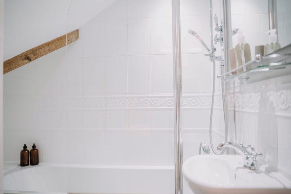 Free toiletries, hair dryer