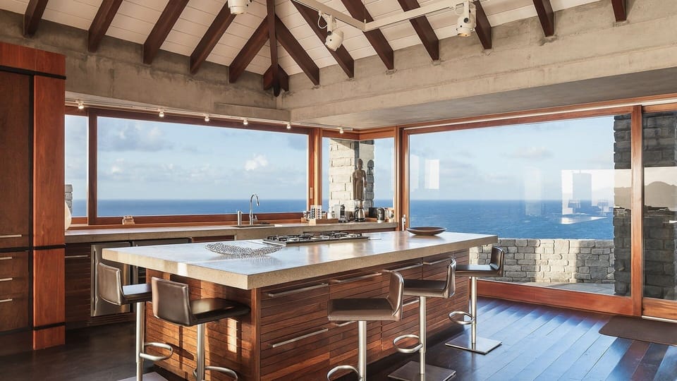 Kitchen & Dining Area