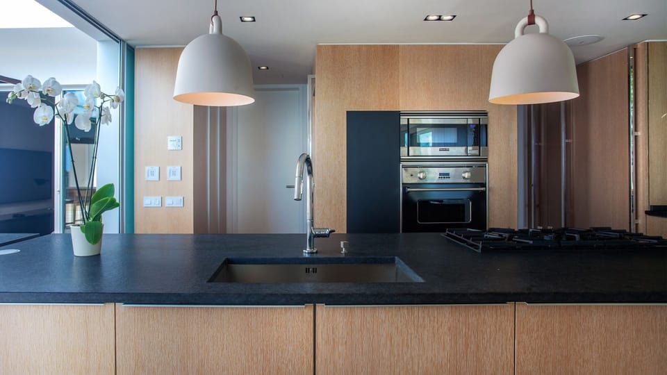 Kitchen: Fully equipped, Service for 16. with electric oven, gas stove, fridge & freezer wi