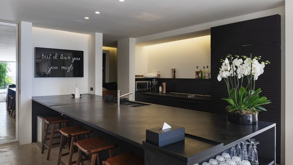 Kitchen & Tv Area