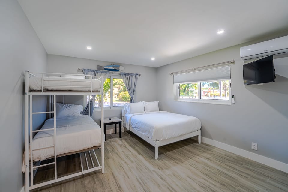 Queen Bed & Bunk Bed