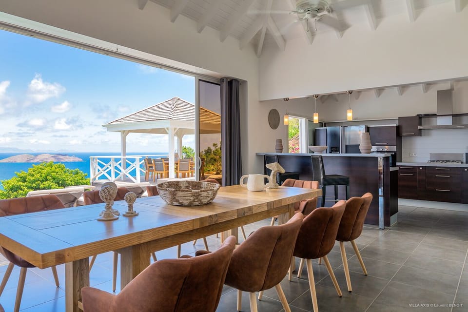 Living & Dining Area
