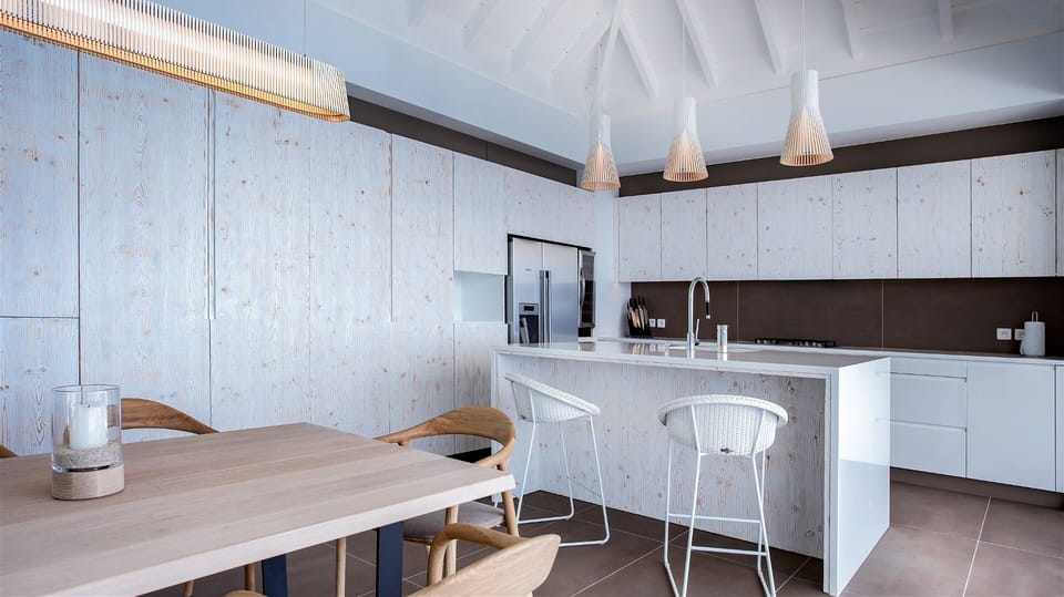 Kitchen & Dining Area