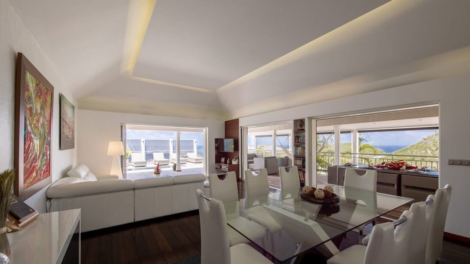 Living & Dining Areas