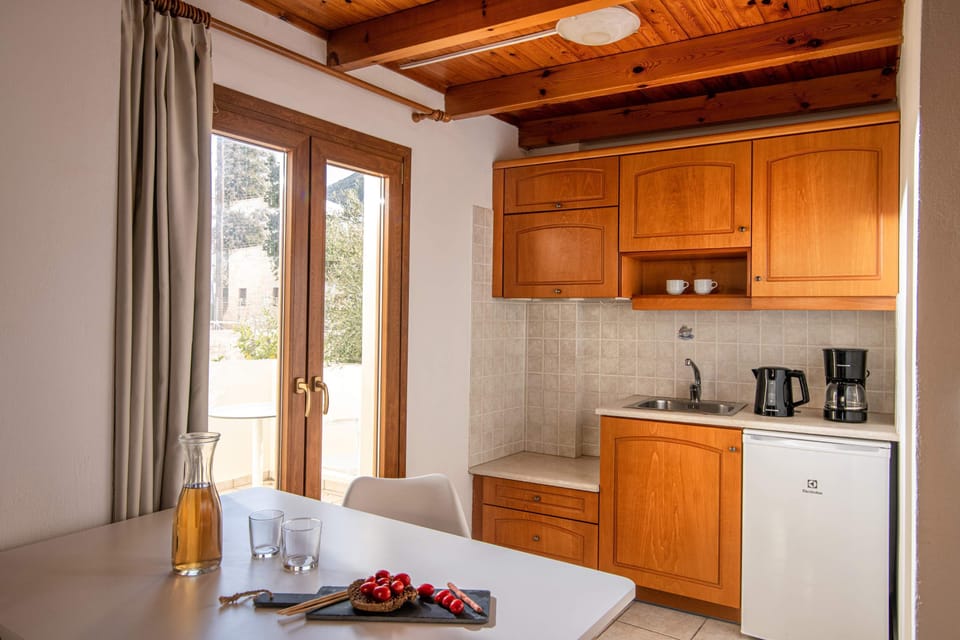 Classic Duplex, 1 Bedroom | In-room safe, blackout drapes, soundproofing