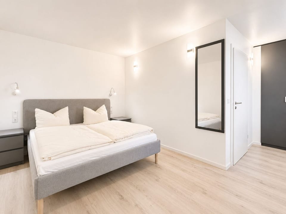 Business Double or Twin Room | 1 bedroom, premium bedding, in-room safe, desk