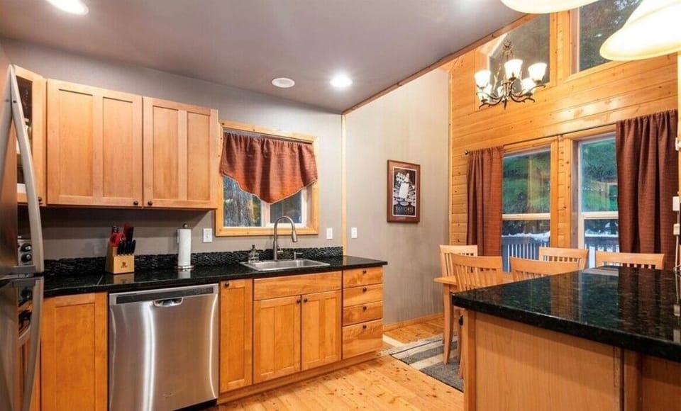 Fully stocked kitchen.