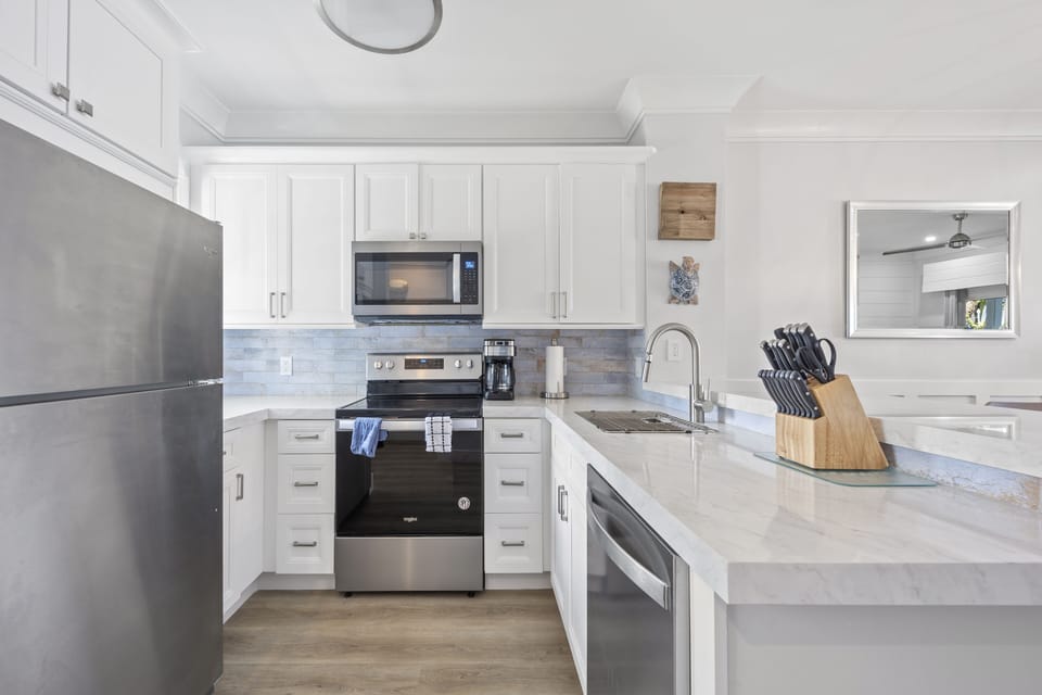 Full kitchen