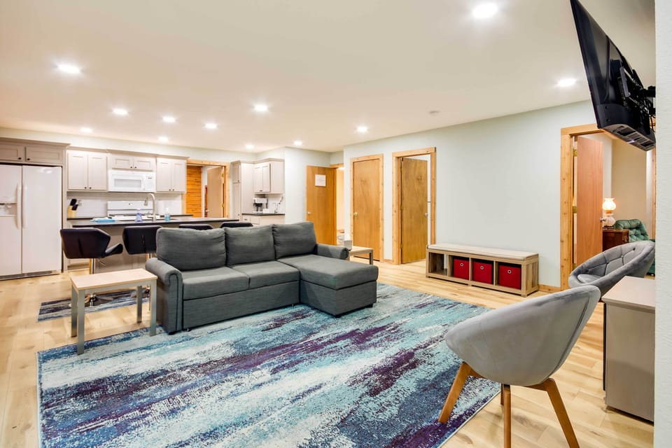 Living Room | Free WiFi | Sleeper Sofa