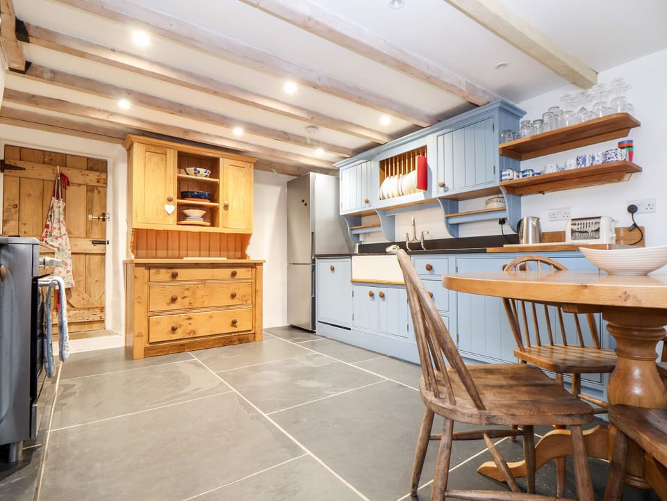 Cottage | Interior