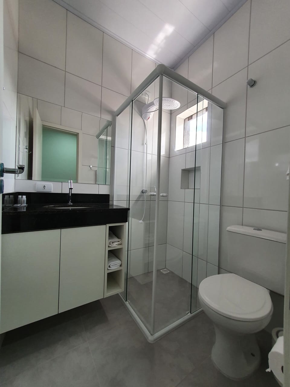 Basic Twin Room | Desk, free WiFi, bed sheets