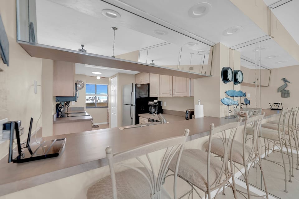 Additional seating at the bar at your island condo