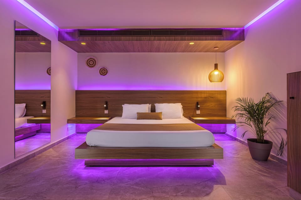 Deluxe Double Pool View | In-room safe, desk, blackout drapes, soundproofing