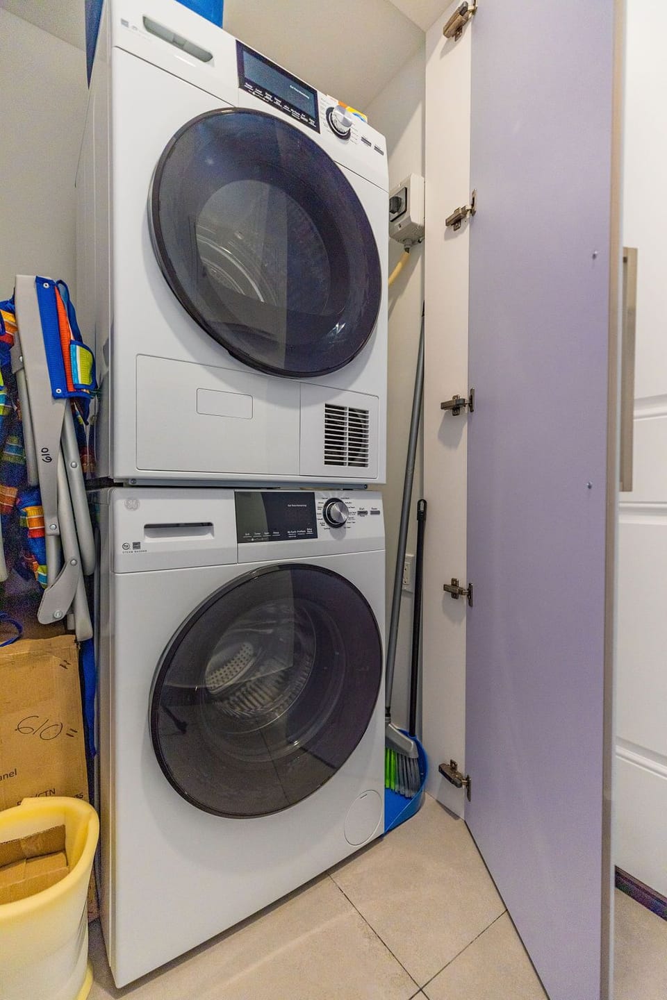 A stacked washer and dryer means you can pack light and keep your wardrobe fresh throughout your stay without leaving the comfort of home.