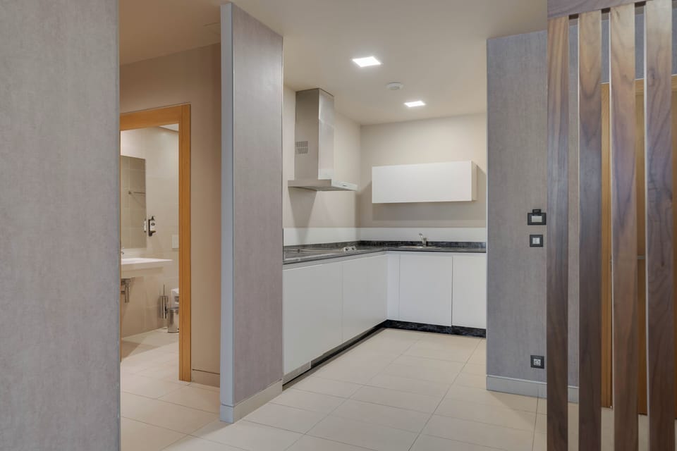 Junior Suite | Private kitchen | Fridge, stovetop, electric kettle