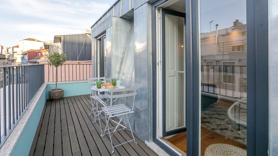 Lovely balcony, great to enjoy a nice breakfast before heading out to explore the city! #balcony