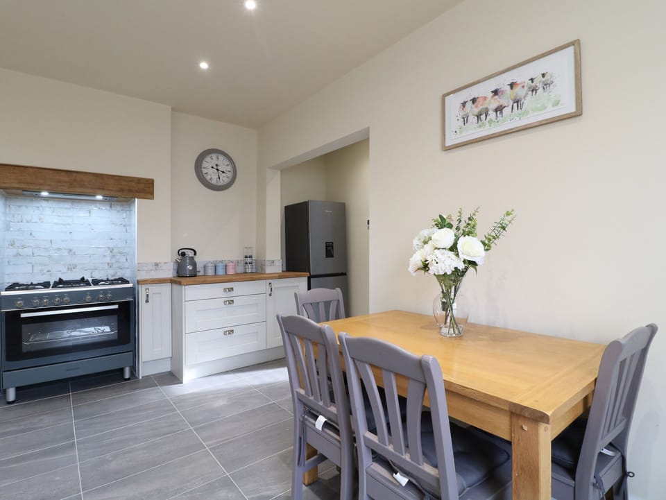 Cottage | Interior