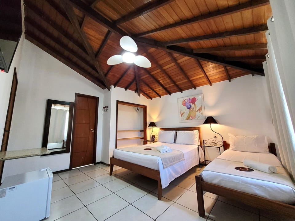 Standard Triple Room | Minibar, free WiFi, bed sheets