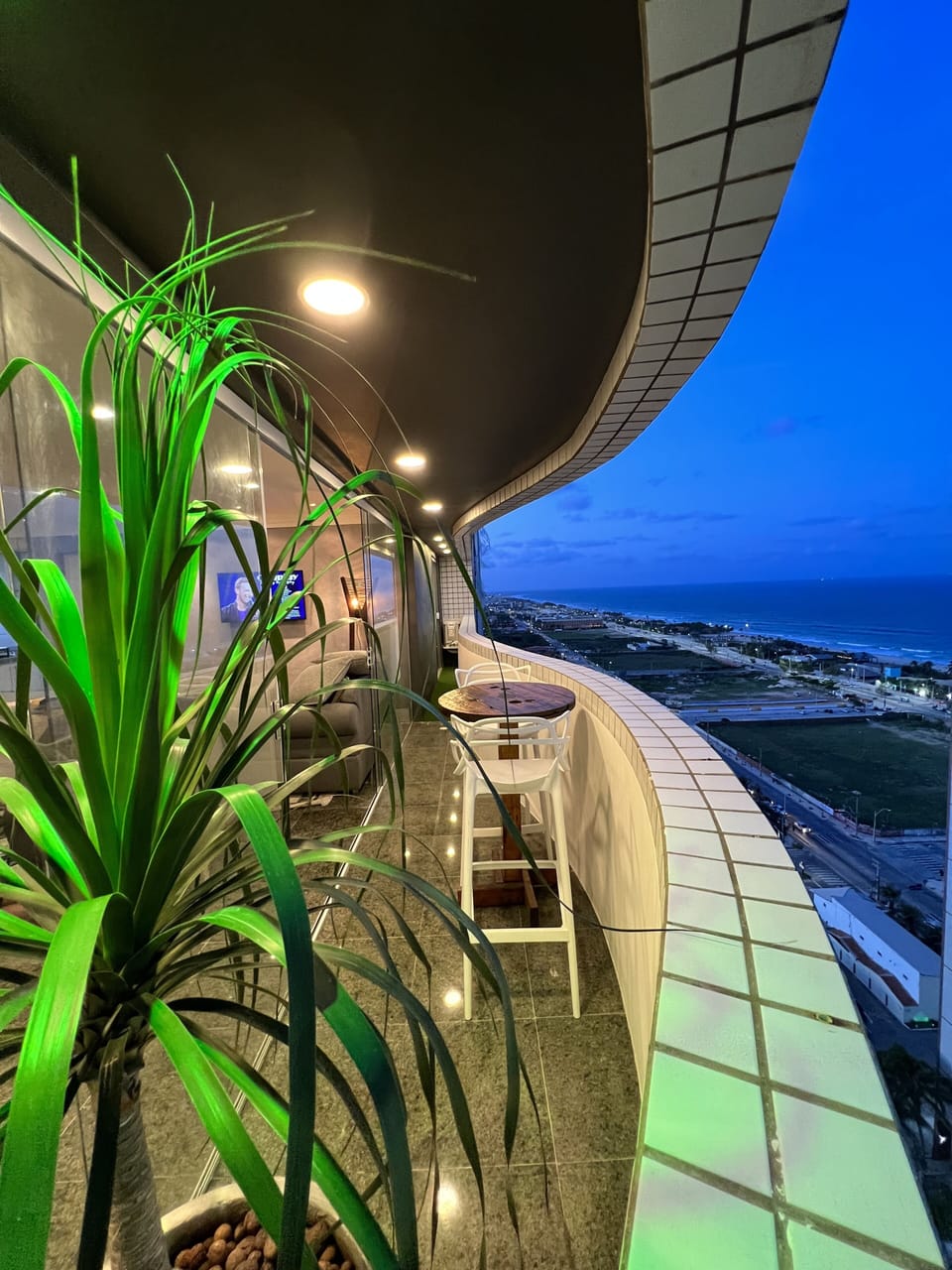 Panoramic Penthouse | Lanai