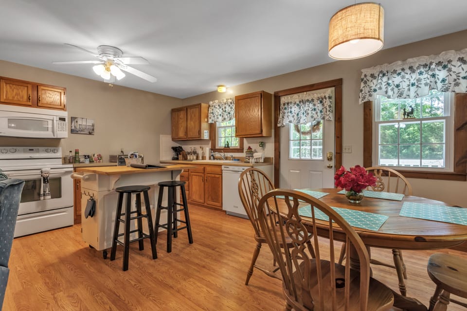 Full eat in kitchen with everything you need to stay in and cook, including spices.