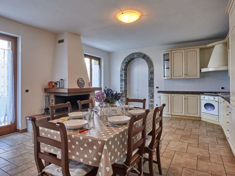 Table, Furniture, Property, Window, Chair, Wood, Interior Design, Kitchen & Dining Room Table