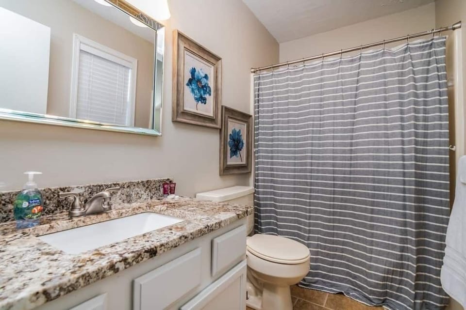 Bedroom1 ensuite