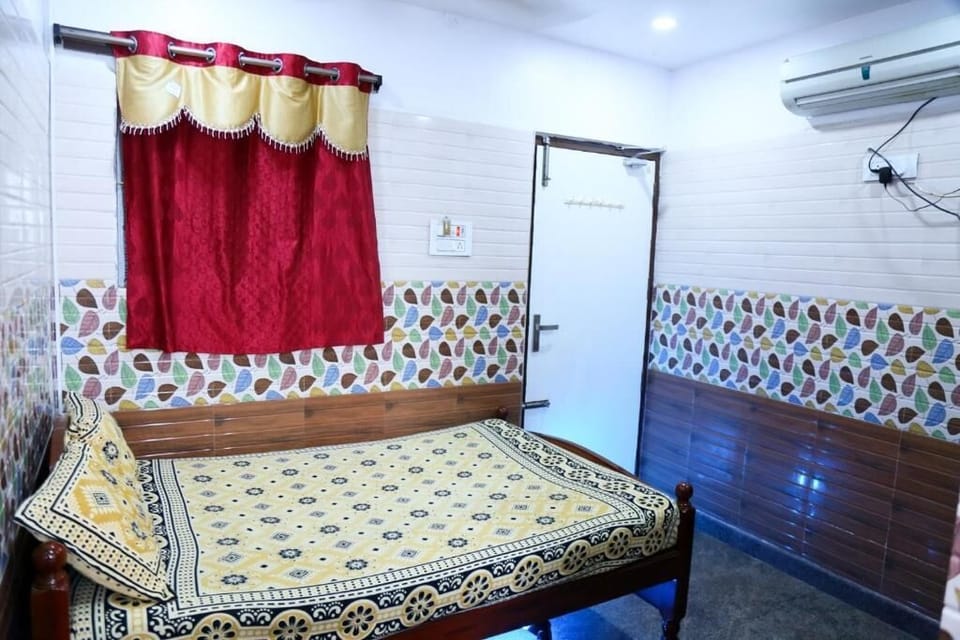 Standard Single Room | Egyptian cotton sheets, premium bedding, free WiFi