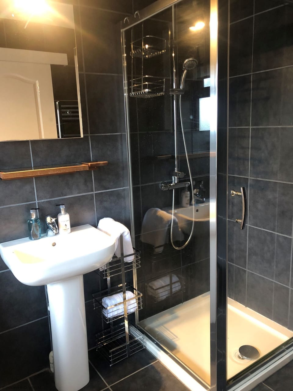 ensuite bathroom to the master bedroom - not for sharing!