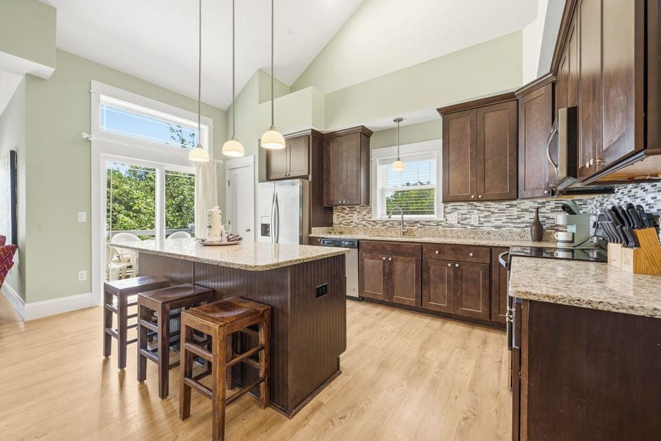 Second Level Full Kitchen